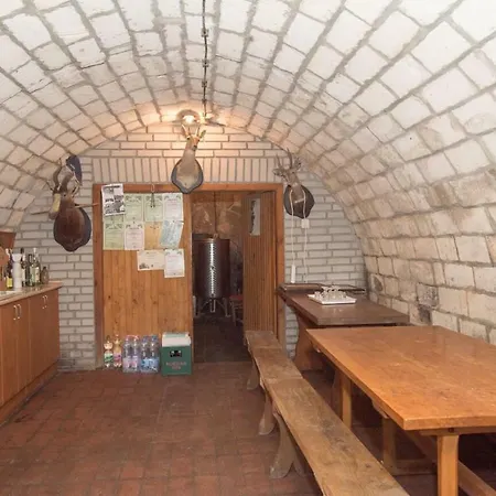 Kaman Pince Appartement Alsópáhok