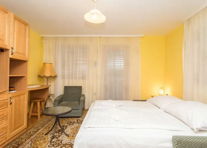 Kaman Pince Apartment Alsópáhok